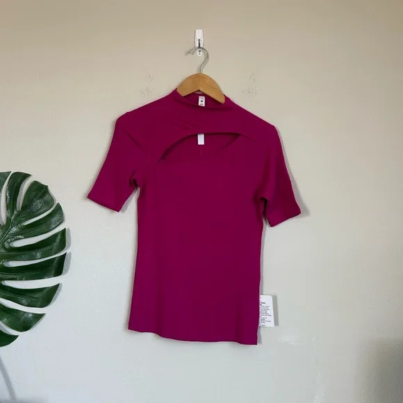 NWT Lululemon LA Tight-to-Body Keyhole Tee - Picture 3 of 10